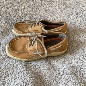 Brown boys size 10.5 topsiders Sperry shoes